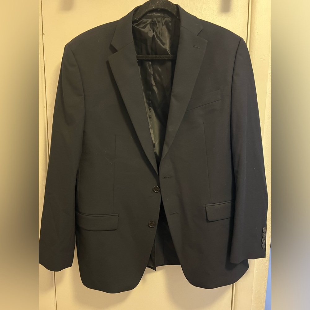 42R black Chaps men’s suit jacket